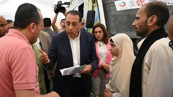 مواطن يشتكي لرئيس الوزراء: ابنتي أصيبت بارتجاج في المخ نتيجة الضرب على رأسها.. ومدبولي يوجه باتخاذ الإجراءات اللازمة مواطن يشتكي لرئيس الوزراء: ابنتي أصيبت بارتجاج في المخ نتيجة الضرب على رأسها.. ومدبولي يوجه باتخاذ الإجراءات اللازمة
