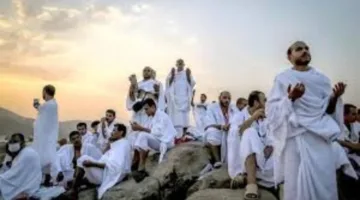 مواقيت أذان المغرب لوقفة عرفات 2025 في جميع المناطق.