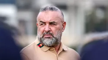 مودرن سبورت يُعلن عن مغادرة مدربه عبد الحق بن شيخة