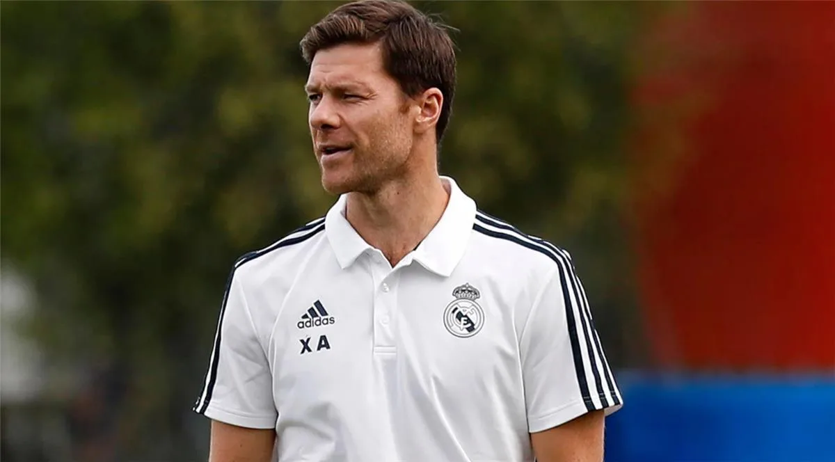 موهبة استثنائية بمبلغ 45 مليون دولار.. ريال مدريد يُعلن إتمام الصفقة الثالثة في سوق الانتقالات الصيفية. موهبة استثنائية بمبلغ 45 مليون دولار.. ريال مدريد يُعلن إتمام الصفقة الثالثة في سوق الانتقالات الصيفية.