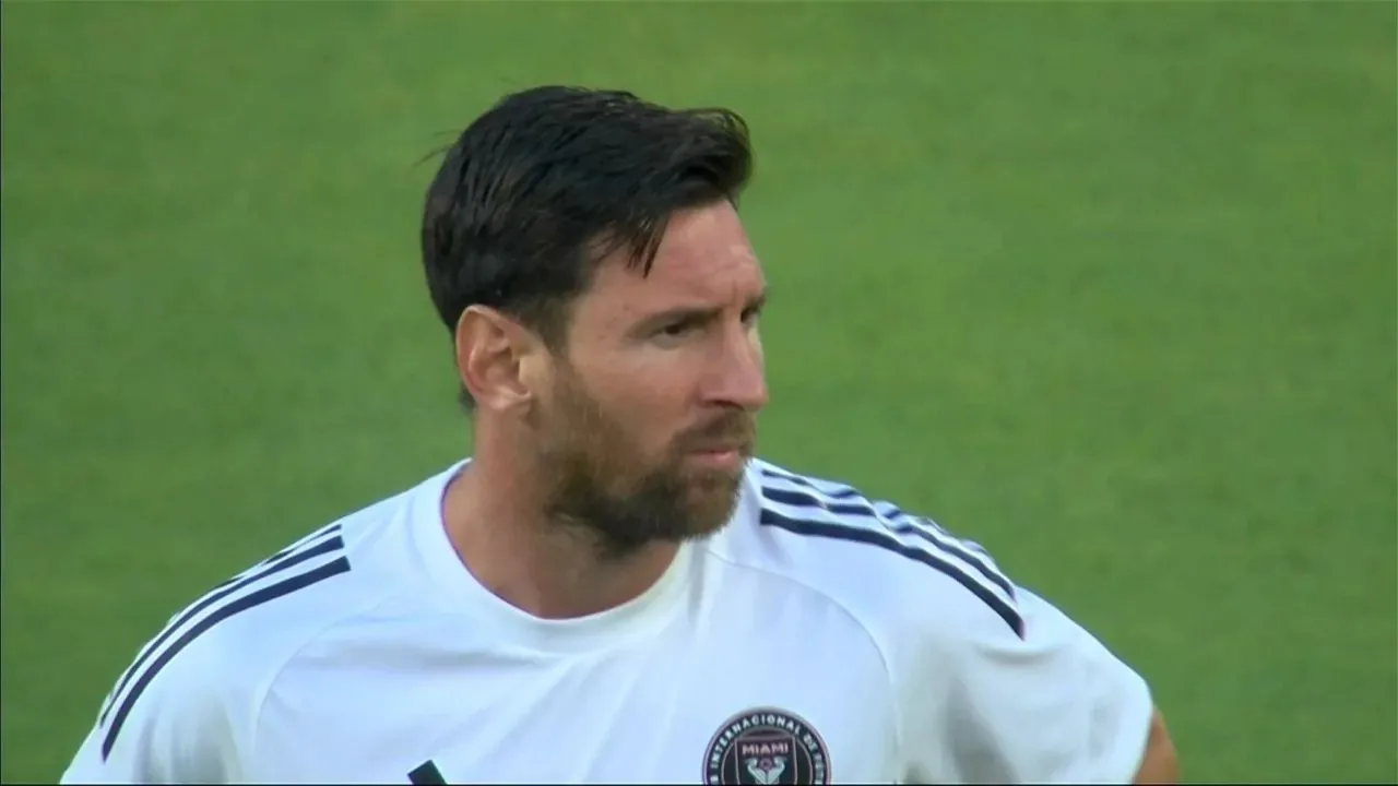 ميسي يتولى قيادة هجوم إنتر ميامي في مواجهة الأهلي بكأس العالم ميسي يتولى قيادة هجوم إنتر ميامي في مواجهة الأهلي بكأس العالم