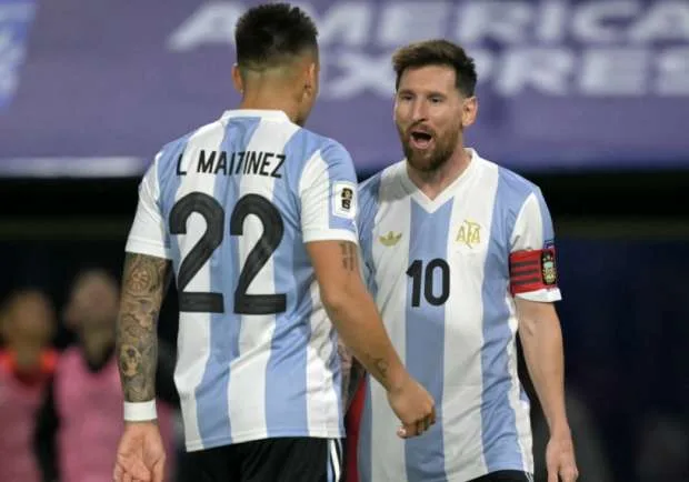 ميسي يحصل على جائزة جديدة قبل مواجهة الأهلي في كأس العالم للأندية ميسي يحصل على جائزة جديدة قبل مواجهة الأهلي في كأس العالم للأندية