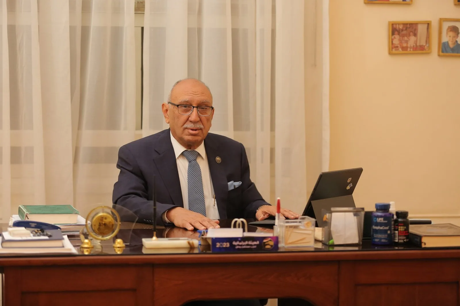 نائب برلماني: المنصة الرقمية الموحدة ستعجل منح تراخيص الاستثمار وتلغي البيروقراطية نائب برلماني: المنصة الرقمية الموحدة ستعجل منح تراخيص الاستثمار وتلغي البيروقراطية