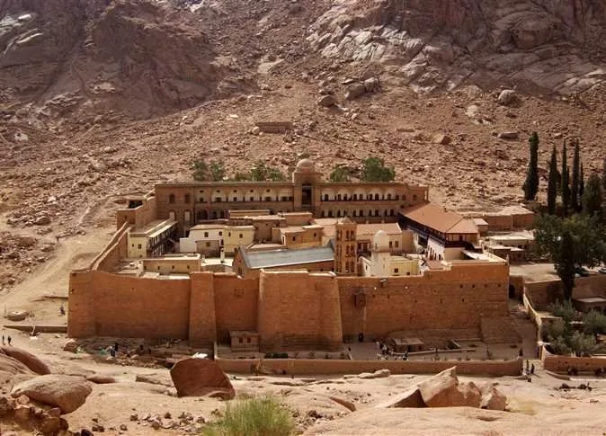نائب برلماني: دير سانت كاترين رمز تاريخي مقدس، والتزام الدولة بحمايته يبرز عمق رسالتها الثقافية. نائب برلماني: دير سانت كاترين رمز تاريخي مقدس، والتزام الدولة بحمايته يبرز عمق رسالتها الثقافية.