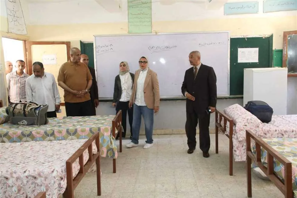 نائب محافظ الوادي الجديد تراقب استعدادات لجان واستراحات الثانوية العامة في الخارجة نائب محافظ الوادي الجديد تراقب استعدادات لجان واستراحات الثانوية العامة في الخارجة