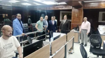 نائب محافظ قنا يتفقد استعدادات مركز التحكم في الشبكة الوطنية للطوارئ خلال عيد الأضحى