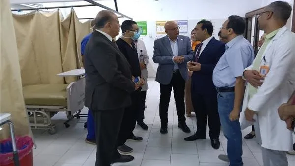 نائب محافظ قنا يقوم بزيارة مستشفى قنا العام لتقديم التهاني للمرضى بمناسبة عيد الأضحى نائب محافظ قنا يقوم بزيارة مستشفى قنا العام لتقديم التهاني للمرضى بمناسبة عيد الأضحى
