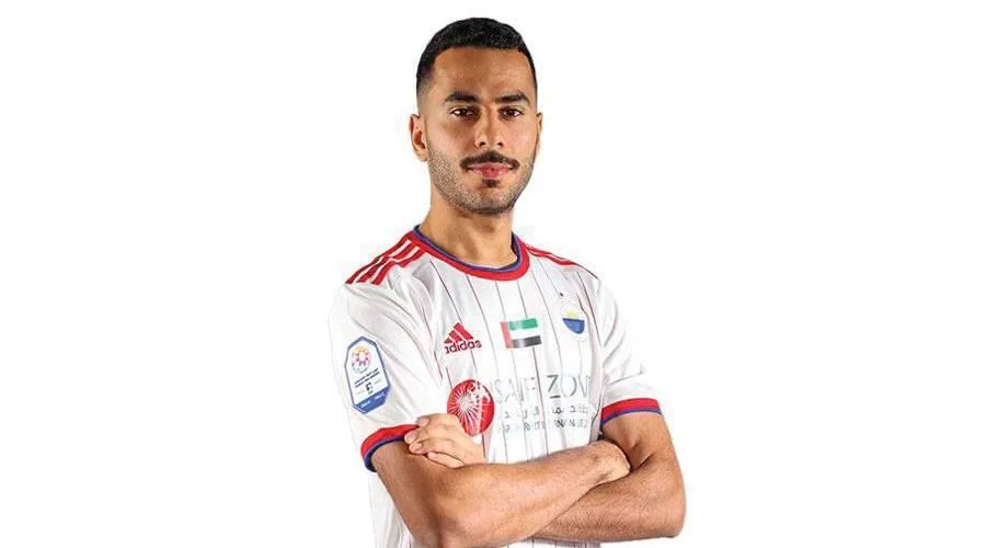 نادي الشارقة يفرض عقوبات على لاعبه الظنحاني بعد استبعاده من الفريق الوطني. نادي الشارقة يفرض عقوبات على لاعبه الظنحاني بعد استبعاده من الفريق الوطني.