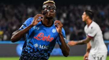 نادي تركي يتنافس مع الهلال للتعاقد مع النجم النيجيري أوسيمين