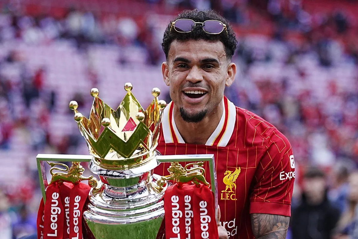 نادٍ عربي يقترب.. ليفربول يحدد سعر انتقال لويس دياز بعد طلب اللاعب الكولومبي. نادٍ عربي يقترب.. ليفربول يحدد سعر انتقال لويس دياز بعد طلب اللاعب الكولومبي.