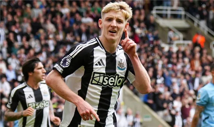نجم الدوري الإنجليزي يعود لأجندة ليفربول الصيفية.. نادي الطفولة نجم الدوري الإنجليزي يعود لأجندة ليفربول الصيفية.. نادي الطفولة