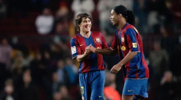 نجم برشلونة السابق: رونالدينيو كان فريدًا.. ويا مال هو الأفضل عالمياً