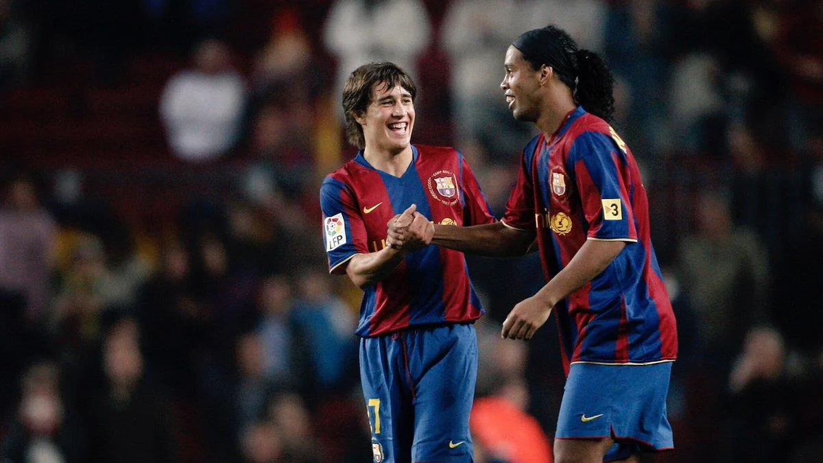 نجم برشلونة السابق: رونالدينيو كان فريدًا.. ويا مال هو الأفضل عالمياً نجم برشلونة السابق: رونالدينيو كان فريدًا.. ويا مال هو الأفضل عالمياً