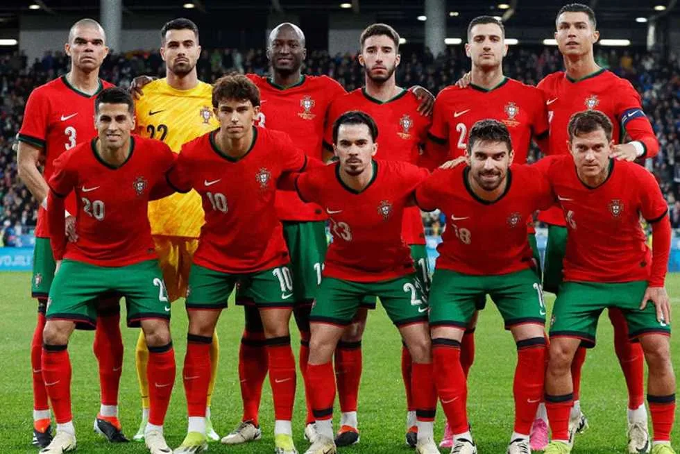 نجم منتخب البرتغال يُتوج بجائزة أفضل لاعب في دوري الأمم الأوروبية نجم منتخب البرتغال يُتوج بجائزة أفضل لاعب في دوري الأمم الأوروبية