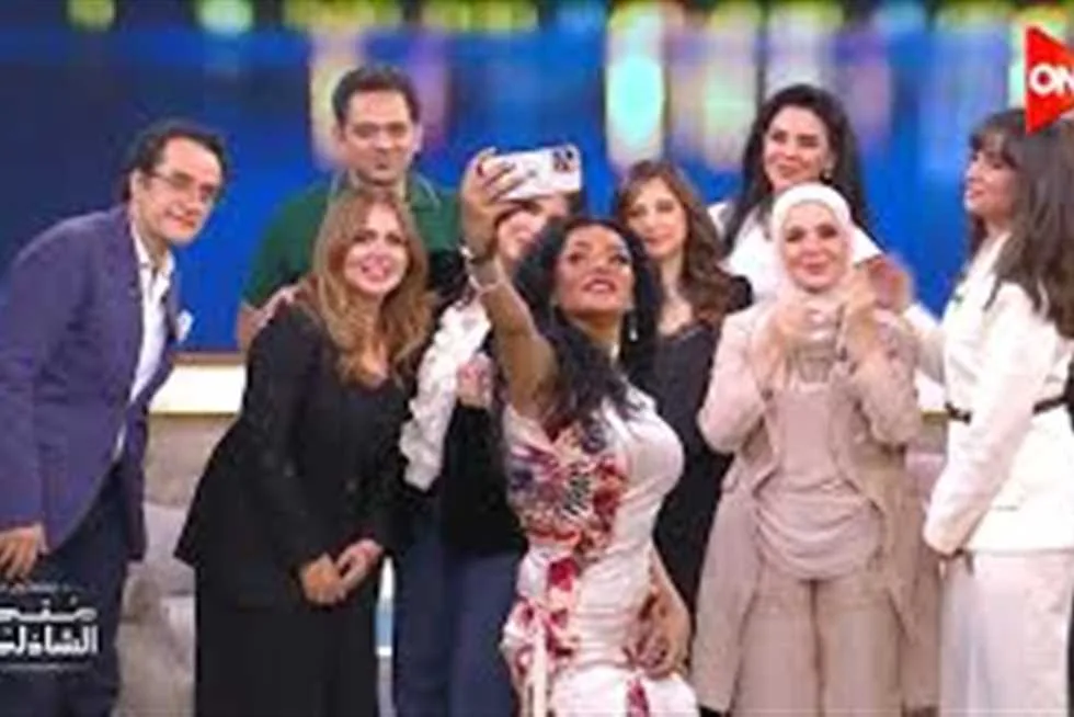 نجوم الإعلام مع منى الشاذلي خلال ليالي عيد الأضحى (تفاصيل)