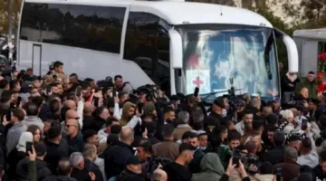 “نحن نحظر السعادة”.. إسرائيل تختطف فرحة الفلسطينيين مع سقوط صواريخ إيران على