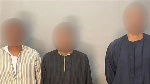 نظراً لنزاعات الجوار وألعاب الأطفال.. arrest 3 suspects who attempted to abduct a tuk-tuk driver in Asyut. نظراً لنزاعات الجوار وألعاب الأطفال.. arrest 3 suspects who attempted to abduct a tuk-tuk driver in Asyut.