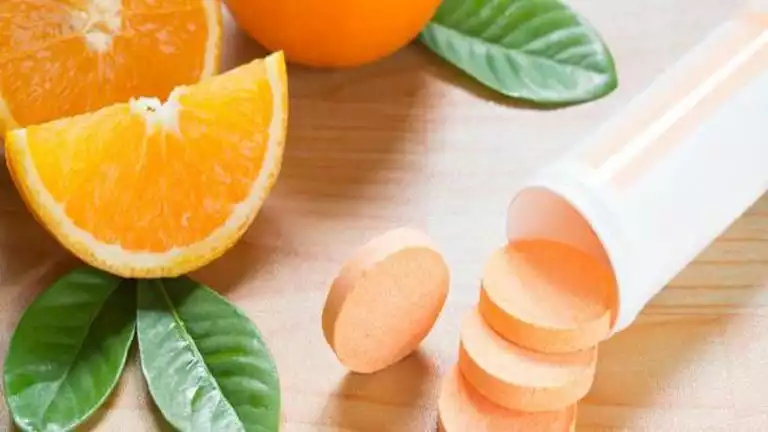 نقص فيتامين سي لا يمر دون علامات.. 5 إشارات صحية يجب الانتباه لها نقص فيتامين سي لا يمر دون علامات.. 5 إشارات صحية يجب الانتباه لها