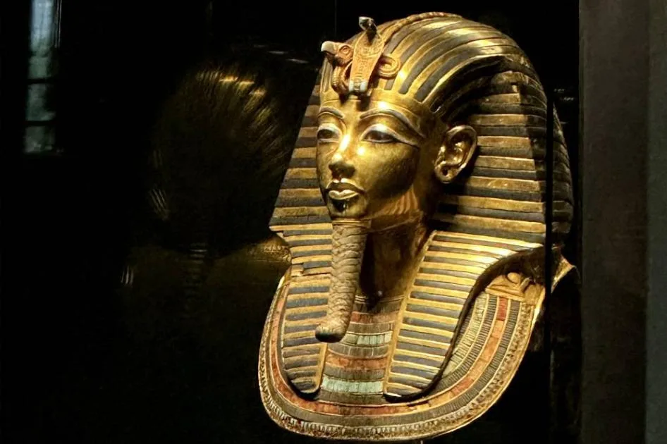 نقل قناع توت عنخ آمون إلى المتحف المصري الكبير خلال فترة قريبة