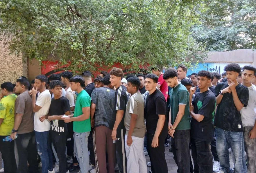إجراءات صارمة في لجان الدقي لمنع الغش قبل امتحان اللغة الأجنبية الثانية للثانوية العامة إجراءات صارمة في لجان الدقي لمنع الغش قبل امتحان اللغة الأجنبية الثانية للثانوية العامة