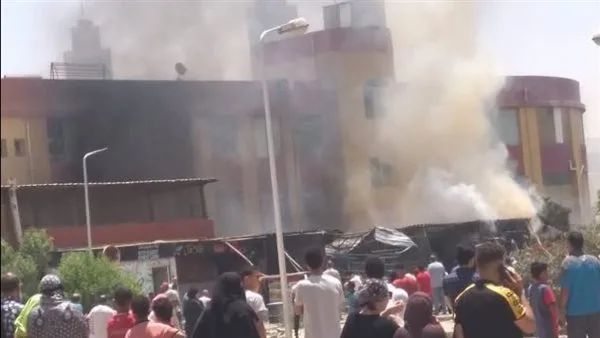 نيران ضخمة تندلع في مول البنفسج بحدائق أكتوبر (صور) نيران ضخمة تندلع في مول البنفسج بحدائق أكتوبر (صور)