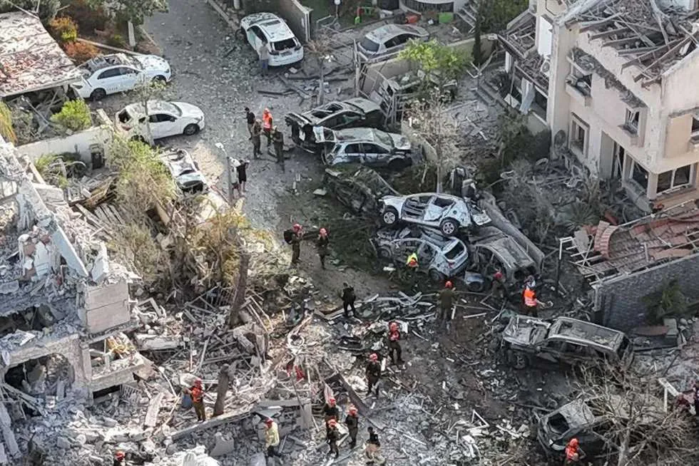 هجوم إسرائيلي على مركز الإمام حسن في كرمانشاه غرب إيران هجوم إسرائيلي على مركز الإمام حسن في كرمانشاه غرب إيران