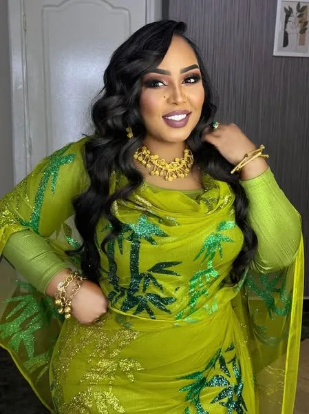 شاهد الفيديو: الفنانة هدى عربي تتألق بجمالها وتتراقص أمام “المرآة” على نغمة أغنية الكابلي، وجمهورها يردد: (سلطانة لي أي وهمانة). شاهد الفيديو: الفنانة هدى عربي تتألق بجمالها وتتراقص أمام “المرآة” على نغمة أغنية الكابلي، وجمهورها يردد: (سلطانة لي أي وهمانة).