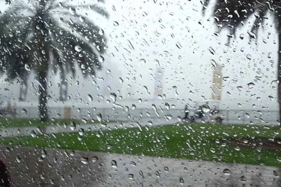 هطول الأمطار يزين الإمارات في اليوم الثاني من عيد الأضحى هطول الأمطار يزين الإمارات في اليوم الثاني من عيد الأضحى