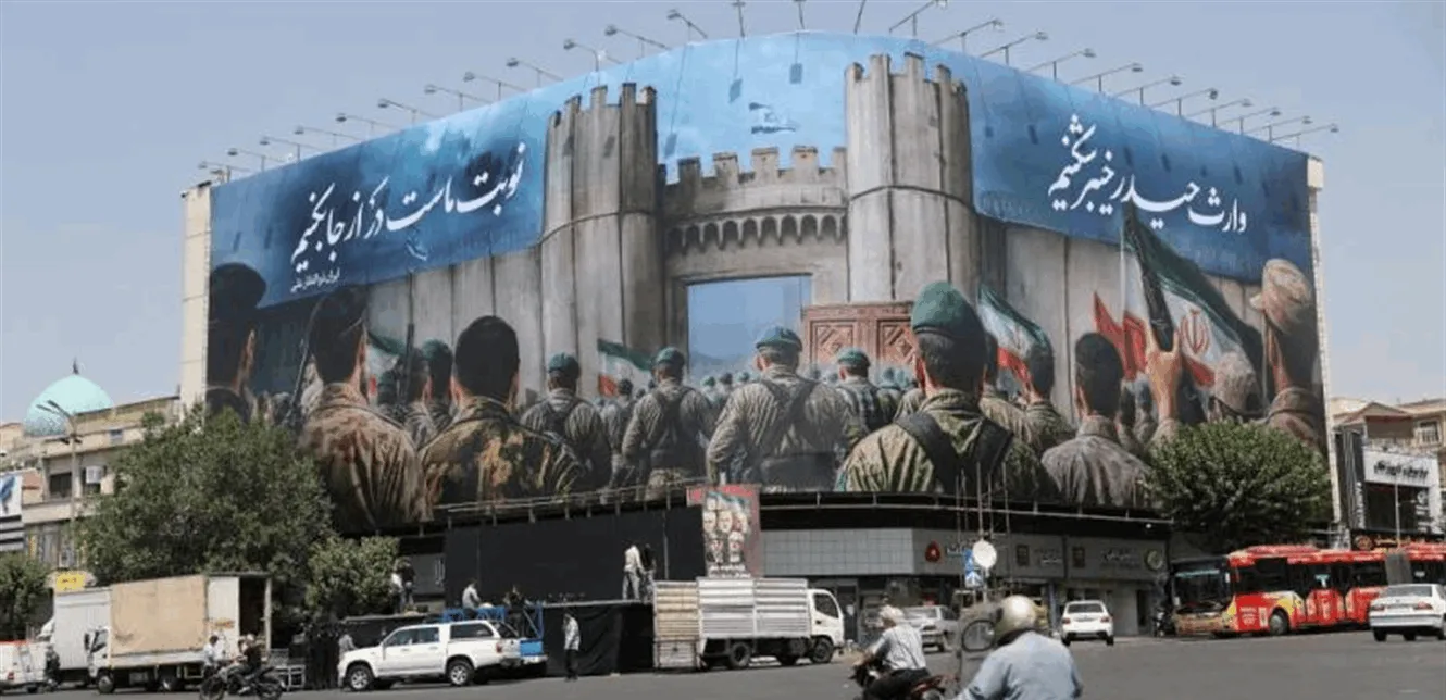 هل تستطيع إسرائيل الإطاحة بالنظام الإيراني؟ هل تستطيع إسرائيل الإطاحة بالنظام الإيراني؟