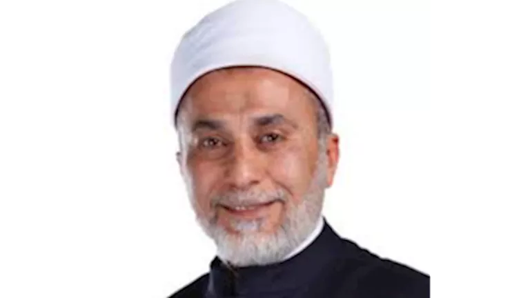 هل زيارة المريض فرض أم سنّة؟.. عالم من الأزهر يوضح الأمر هل زيارة المريض فرض أم سنّة؟.. عالم من الأزهر يوضح الأمر