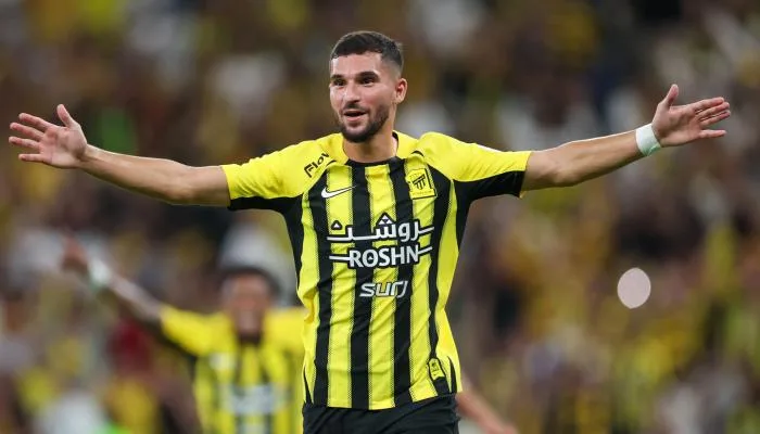 هل يغادر حسام عوار الاتحاد السعودي؟.. تفاصيل مصير اللاعب المستقبلية هل يغادر حسام عوار الاتحاد السعودي؟.. تفاصيل مصير اللاعب المستقبلية