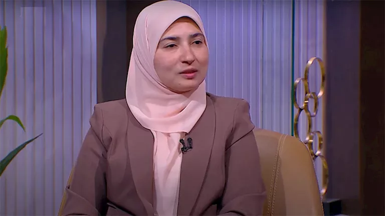 هل يمكن للمرأة أن تنحر أضحيتها بنفسها؟.. رد من عضو في مركز الأزهر هل يمكن للمرأة أن تنحر أضحيتها بنفسها؟.. رد من عضو في مركز الأزهر