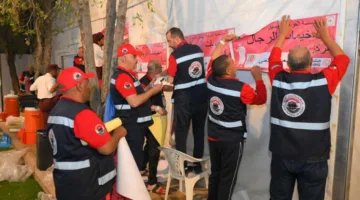 مخيمات عرفات من الداخل: الشروق تسجل لحظات السكون قبل الدعاء