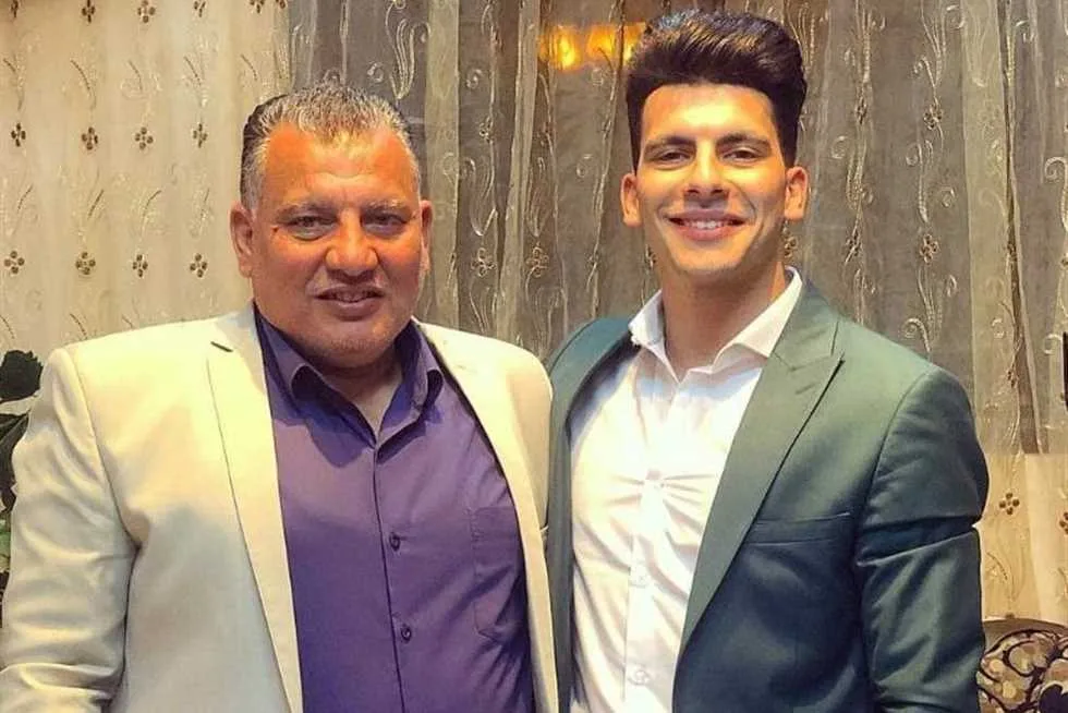 والد زيزو يرد على مغادرته الزمالك.. مهيب عبدالهادي يكشف عن مفاجأة جديدة والد زيزو يرد على مغادرته الزمالك.. مهيب عبدالهادي يكشف عن مفاجأة جديدة