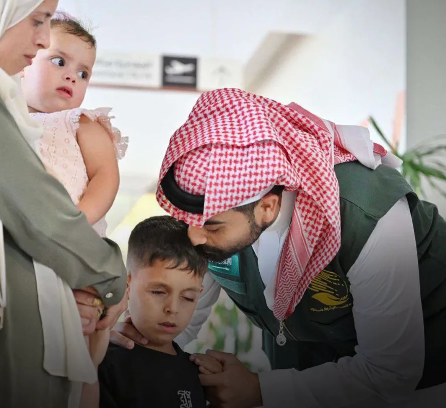 والدة الطفل الفلسطيني محمد حجازي تعبر عن شكرها للسعودية: آمل في استعادة بصره والدة الطفل الفلسطيني محمد حجازي تعبر عن شكرها للسعودية: آمل في استعادة بصره