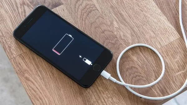 وداعًا لمشكلات الشحن.. تحديث iOS 26 يتيح لك معرفة موعد نفاد بطارية آيفون بدقة وداعًا لمشكلات الشحن.. تحديث iOS 26 يتيح لك معرفة موعد نفاد بطارية آيفون بدقة