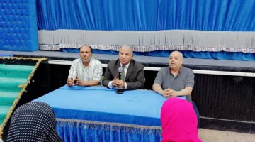 ورد وشوكولاتة أمام لجان الامتحانات: الفيوم تتفرد في دعم طلاب الثانوية العامة
