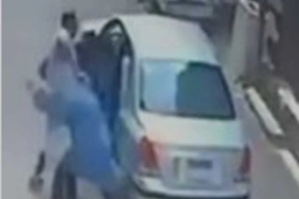 وزارة الداخلية: بدء الإجراءات القانونية ضد شخص اعتدى على زوجته بالضرب في الجيزة وزارة الداخلية: بدء الإجراءات القانونية ضد شخص اعتدى على زوجته بالضرب في الجيزة