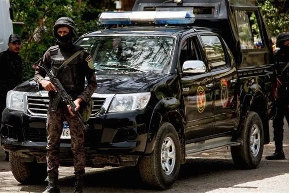 «وزارة الداخلية» توضح تفاصيل فيديو اعتداء شخصين على مواطن أمام مستشفى في القاهرة «وزارة الداخلية» توضح تفاصيل فيديو اعتداء شخصين على مواطن أمام مستشفى في القاهرة