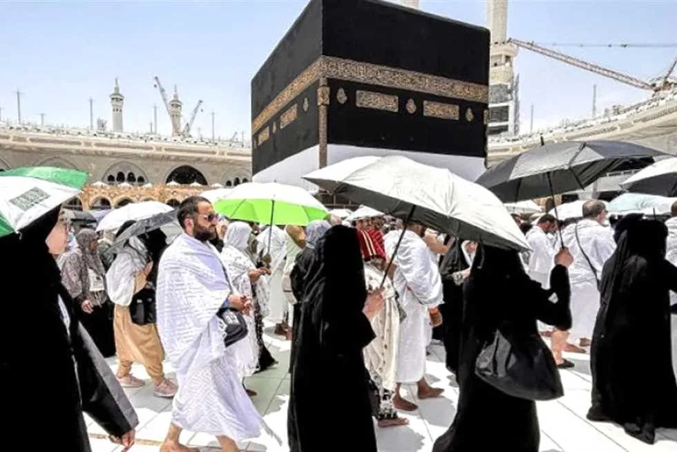 وزارة الصحة توضح 6 خطوات أساسية للتعامل مع حوادث السقوط أثناء أداء مناسك الحج وزارة الصحة توضح 6 خطوات أساسية للتعامل مع حوادث السقوط أثناء أداء مناسك الحج