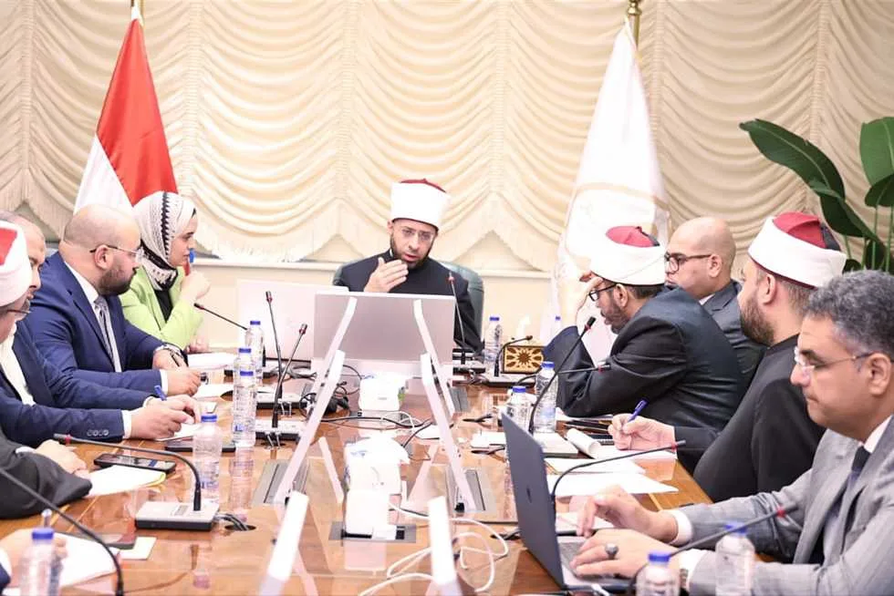 وزير الأوقاف يتفقد التحضيرات الأخيرة لإطلاق المنصة الإلكترونية للوزارة وزير الأوقاف يتفقد التحضيرات الأخيرة لإطلاق المنصة الإلكترونية للوزارة