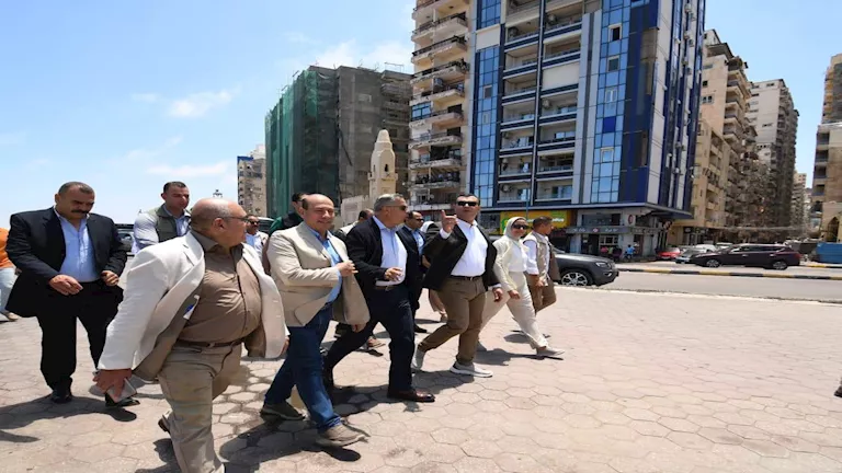 وزير الإسكان ومحافظ الإسكندرية يزوران مشروع تحسين وتوسيع الكورنيش وزير الإسكان ومحافظ الإسكندرية يزوران مشروع تحسين وتوسيع الكورنيش