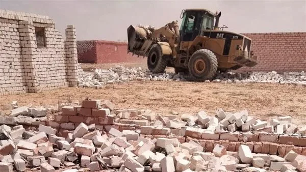 وزير الإسكان يتخذ قرارات لإزالة مخالفات البناء والانتهاكات في القاهرة وبورسعيد الجديدة والساحل الشمالي وزير الإسكان يتخذ قرارات لإزالة مخالفات البناء والانتهاكات في القاهرة وبورسعيد الجديدة والساحل الشمالي