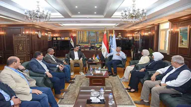 وزير الإسكان يلتقي بمحافظ الإسكندرية في بداية جولة بمدينة عروس البحر الأبيض المتوسط وزير الإسكان يلتقي بمحافظ الإسكندرية في بداية جولة بمدينة عروس البحر الأبيض المتوسط