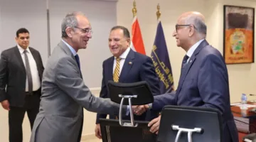 وزير الاتصالات يستقبل مجموعة من حزب الشعب الجمهوري