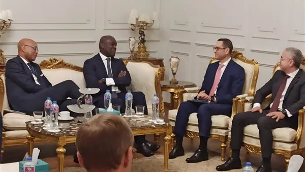وزير الاستثمار يلتقي بمسؤولي مؤسسة التمويل الدولية لمناقشة دعم أولويات الحكومة وزير الاستثمار يلتقي بمسؤولي مؤسسة التمويل الدولية لمناقشة دعم أولويات الحكومة