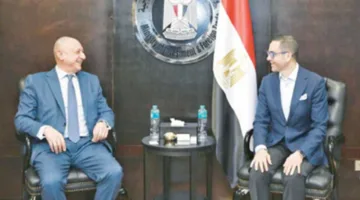 وزير الاستثمار يناقش مع مسؤولي أبل فرص الاستثمارات في مصر