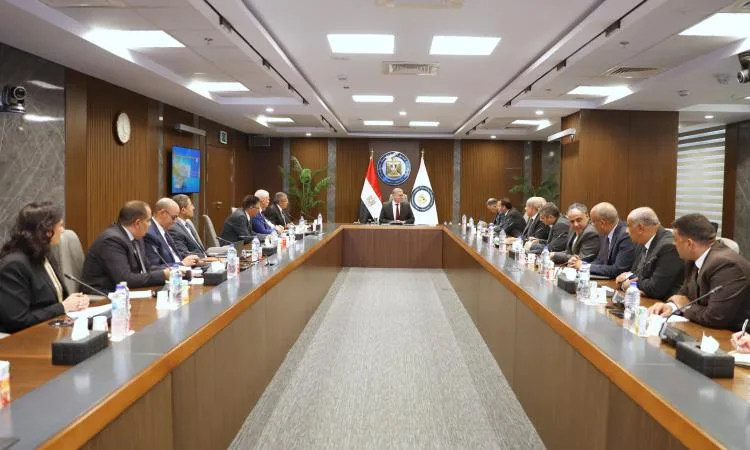 وزير البترول: الإعلام يلعب دورًا حيويًا في تعزيز الوعي بمسائل الطاقة وزير البترول: الإعلام يلعب دورًا حيويًا في تعزيز الوعي بمسائل الطاقة
