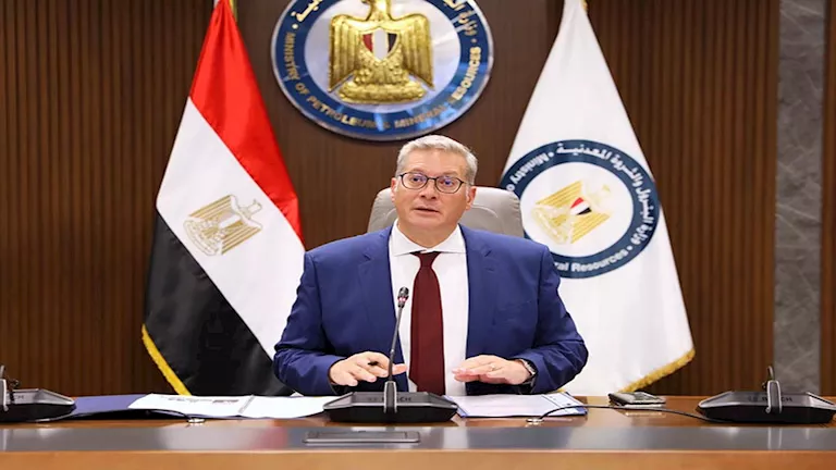 وزير البترول يستعرض مع شركة السويدي إليكتريك سبل تعزيز التعاون في مجالات النفط والتعدين وزير البترول يستعرض مع شركة السويدي إليكتريك سبل تعزيز التعاون في مجالات النفط والتعدين