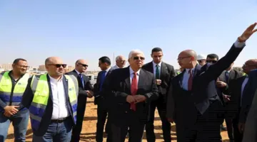 وزير التعليم العالي يزور موقع الأعمال الإنشائية في الحرم الجامعي الجديد للجامعة الفر.